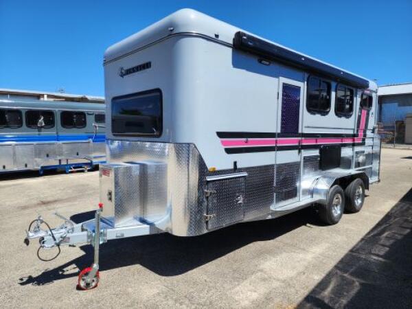 2025 Pinnacle Horse Floats 2 Horse Angle Load Horse Float with living quarters 2HA-Ultimate Square With Double Bed 2HAL-UDB image