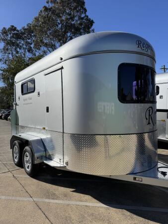 2025 Regency Floats Round 2 HAL Thoroughbred IN STOCK NOW image