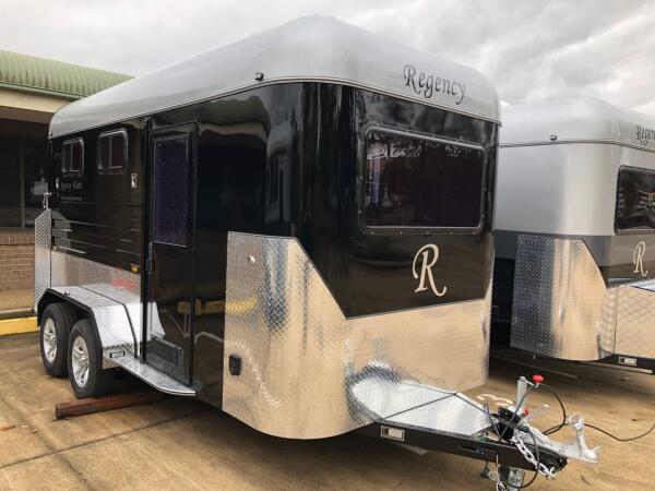 Regency Floats Square 2 HAL Deluxe image