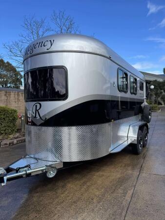 2025 Regency Floats Round 3 HAL Thoroughbred IN STOCK NOW image