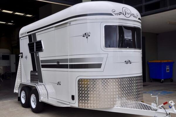 2025 Discovery Floats 2HAL with Kitchen 13 6 image