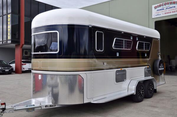 2025 Discovery Floats 3HAL Classic Kitchen 15 6 image