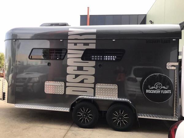 2025 Discovery Floats 3HAL Elite Luxury 17 image