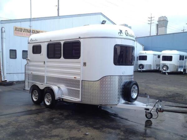 2025 Gladiator Horse Floats 2 Horse Angle Luxury Horse Float image